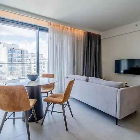 Beautiful Mercury With Pool Access By 360 Estates