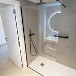 Beautiful Mercury With Pool Access By 360 Estates Lejlighed *