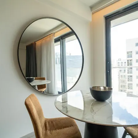 Beautiful Mercury With Pool Access By 360 Estates