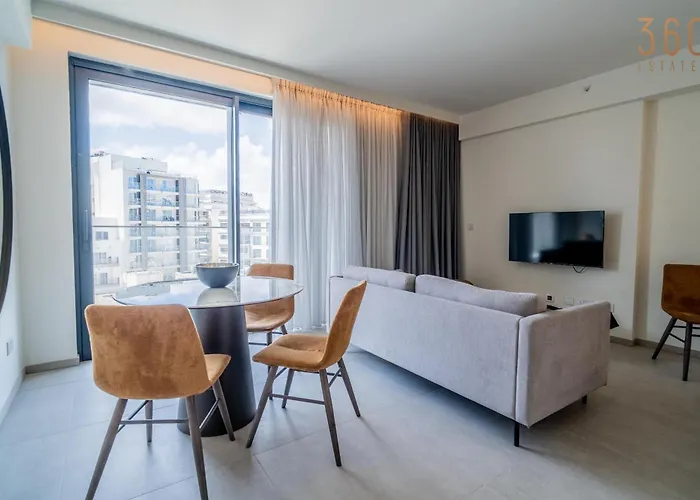 Beautiful Mercury With Pool Access By 360 Estates