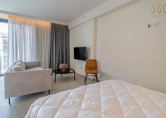 Beautiful Mercury With Pool Access By 360 Estates