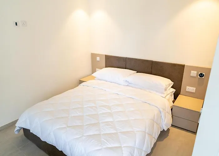 Beautiful Mercury With Pool Access By 360 Estates St. Julian's