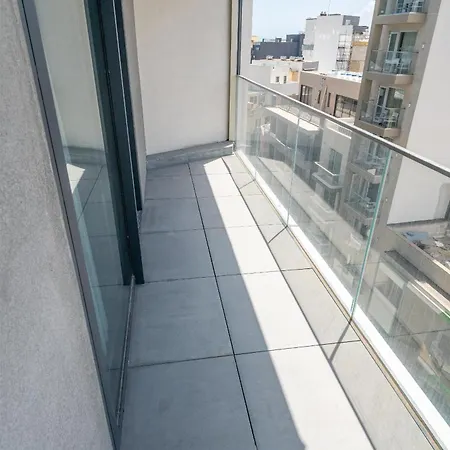 Beautiful Mercury With Pool Access By 360 Estates *