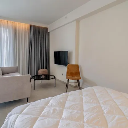 Beautiful Mercury With Pool Access By 360 Estates