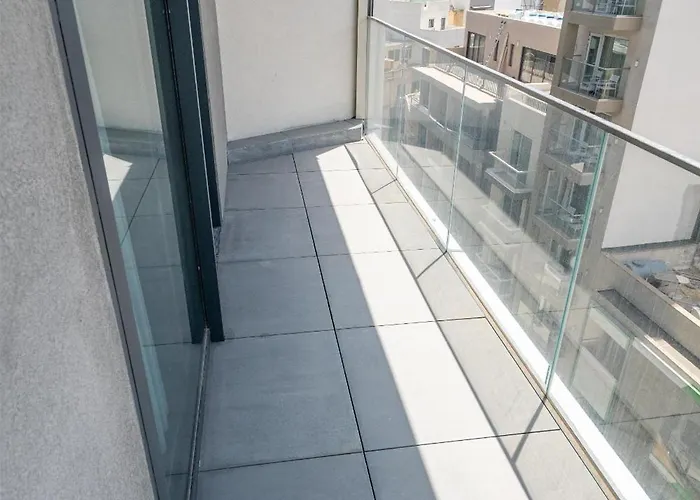 Beautiful Mercury With Pool Access By 360 Estates *