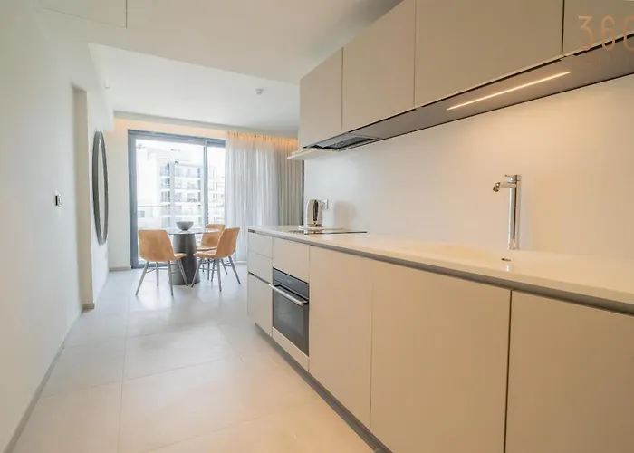 Beautiful Mercury With Pool Access By 360 Estates Apartment