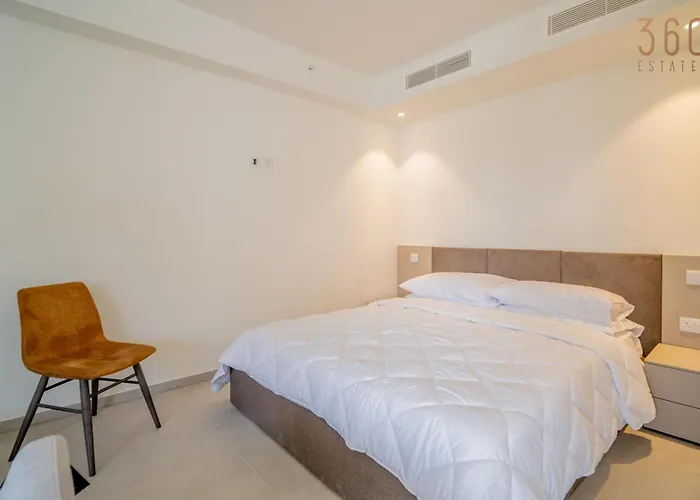 Apartment Beautiful Mercury With Pool Access By 360 Estates